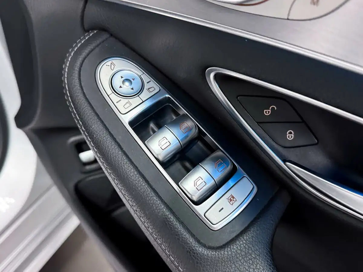 2017-mercedes-benz-c-class-21d-c220d-amg-line-premiumss-saloon-4d-9g-tronic-plus-big-16