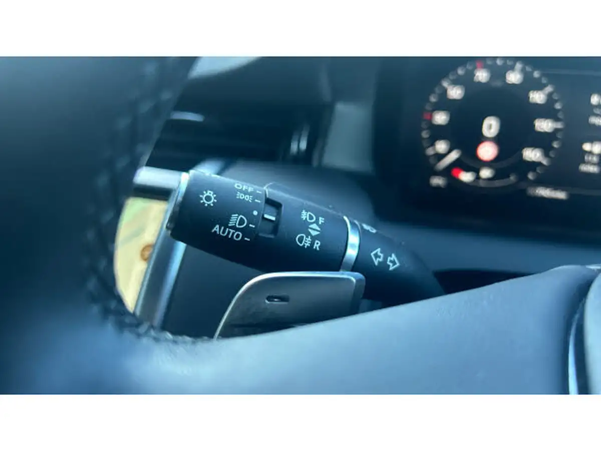 2023-land-rover-discovery-sport-20-d200-r-dynamic-hse-big-40