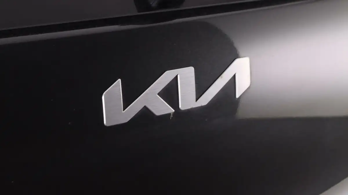 2022-kia-niro-16-gdi-3-156kwh-big-18