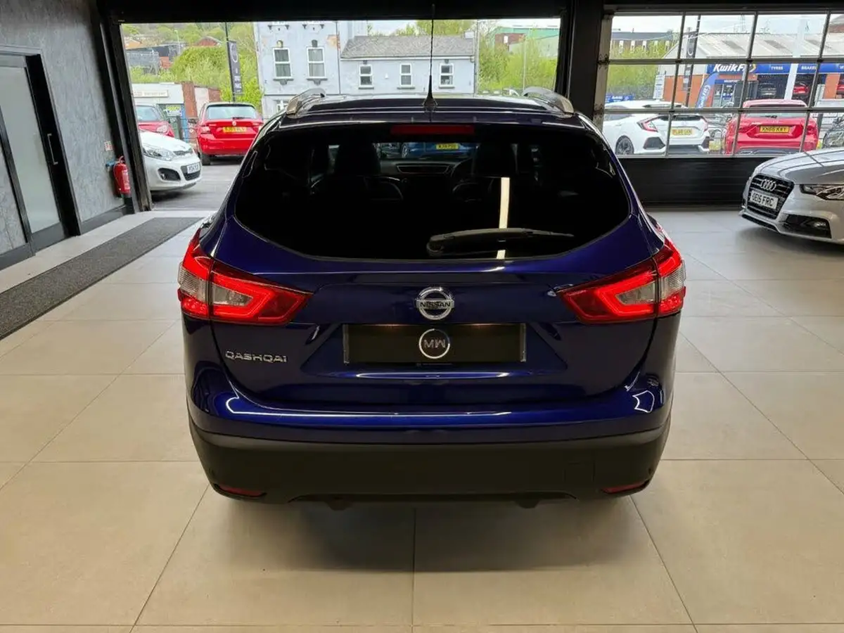 2014-nissan-qashqai-16dci-tekna-4x4-big-5