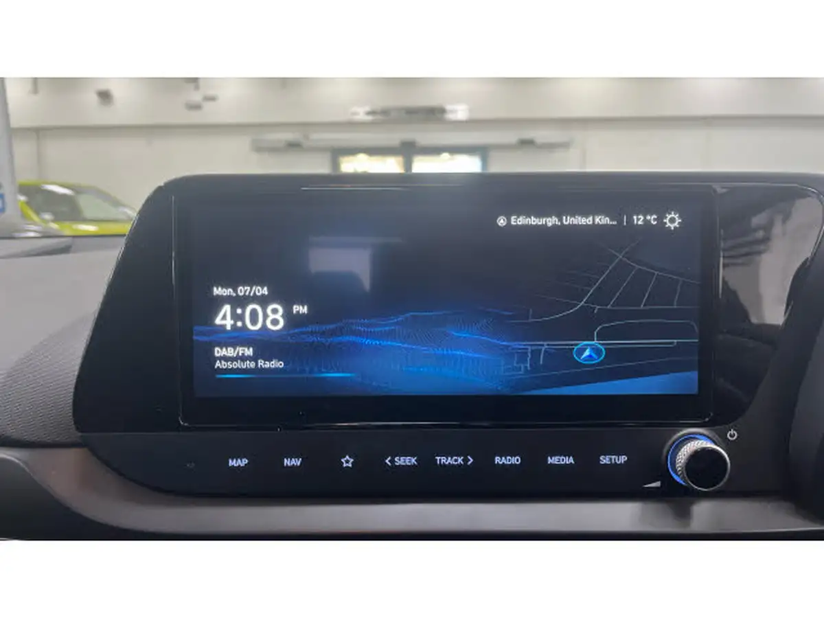 2024-hyundai-i20-10-t-gdi-premium-dct-big-11
