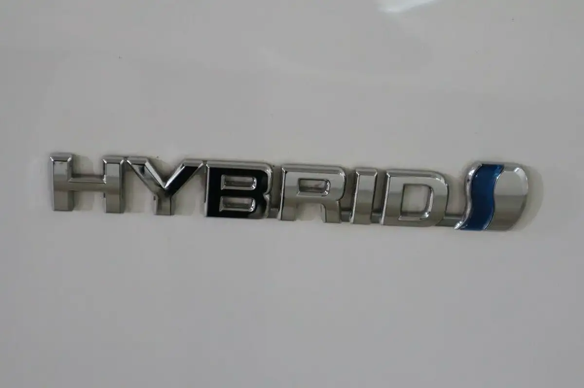2021-toyota-corolla-18-vvt-i-icon-spare-wheel-hatchback-5d-big-42