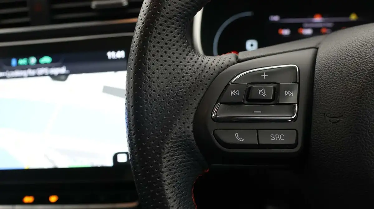 2023-mg-zs-suv-10t-gdi-exclusive-big-20