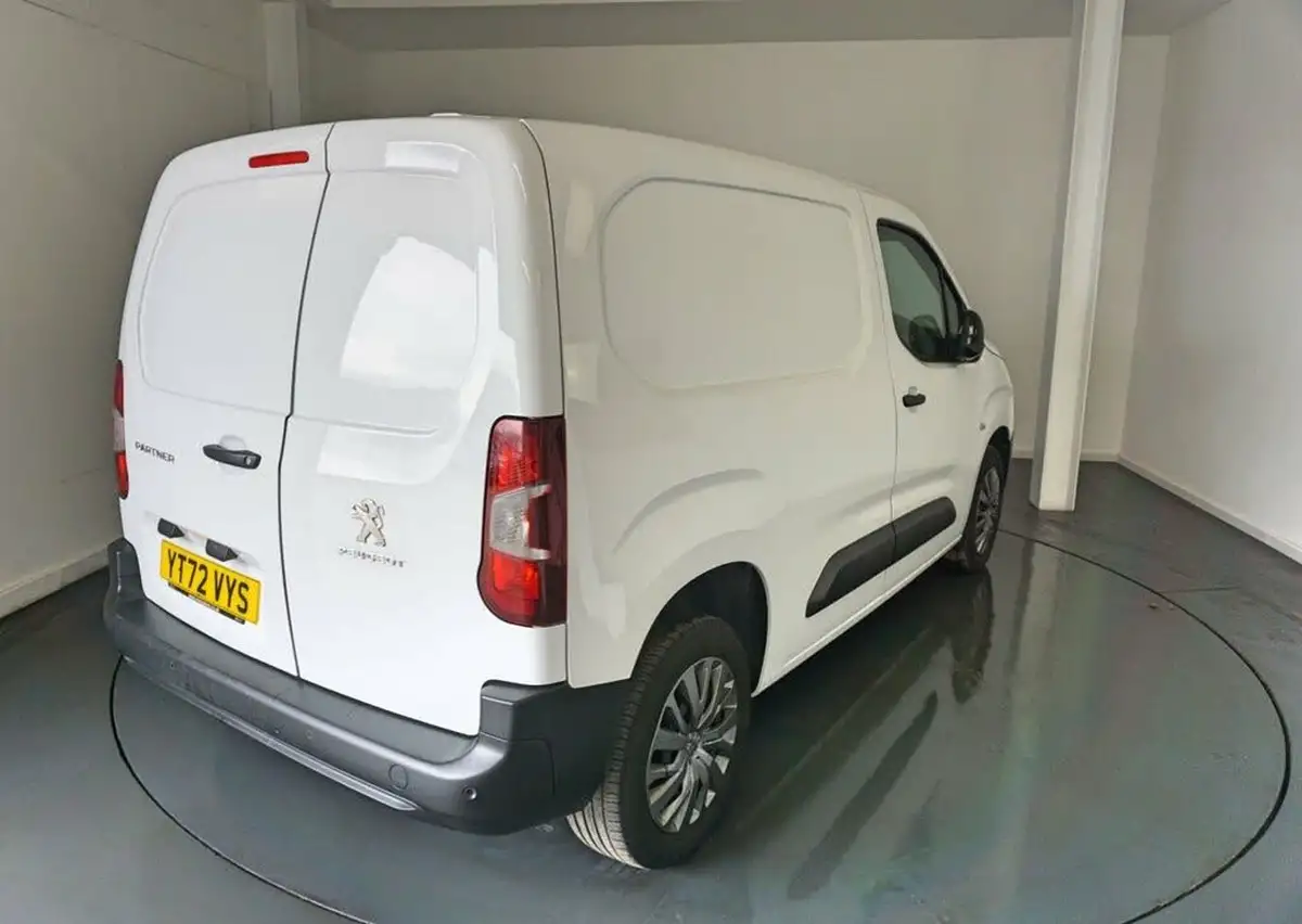 2022-peugeot-partner-15-bluehdi-1000-professional-premium-100pseu6d-ss-big-7