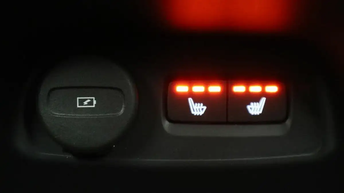 2022-volvo-xc40-e-recharge-pro-big-40