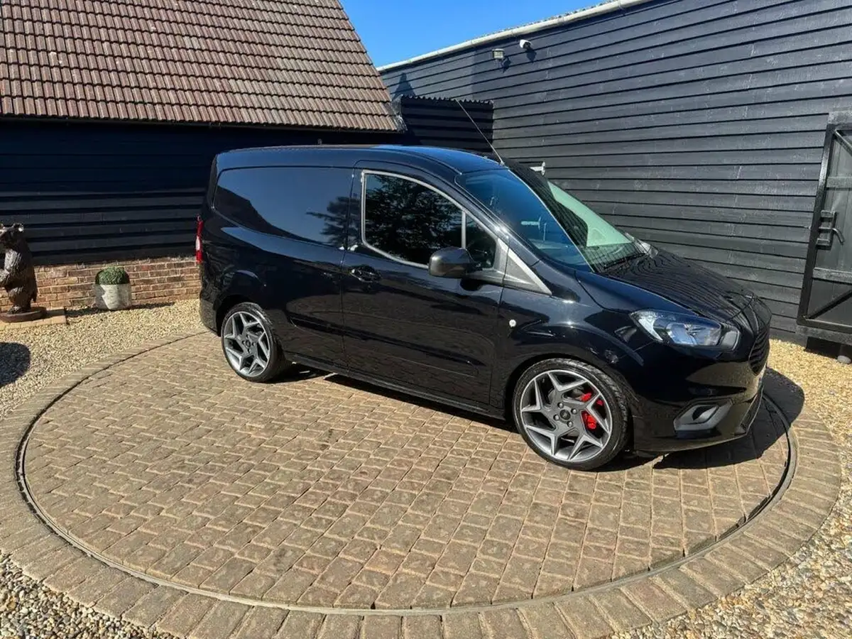 2023-ford-transit-courier-15tdci-sport-big-8