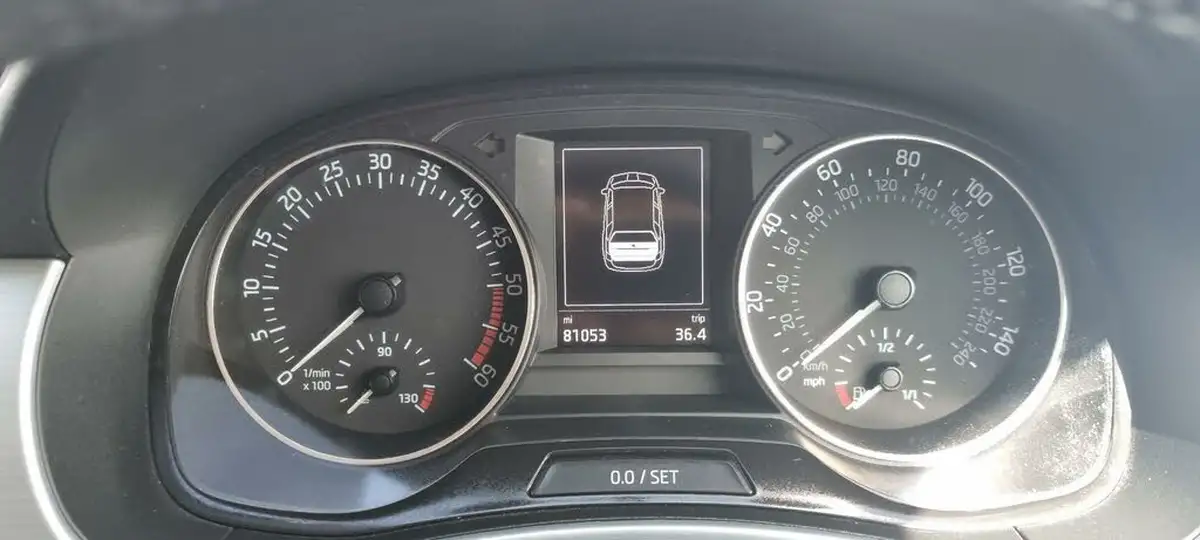 2015-skoda-fabia-14tdi-se-estate-big-14