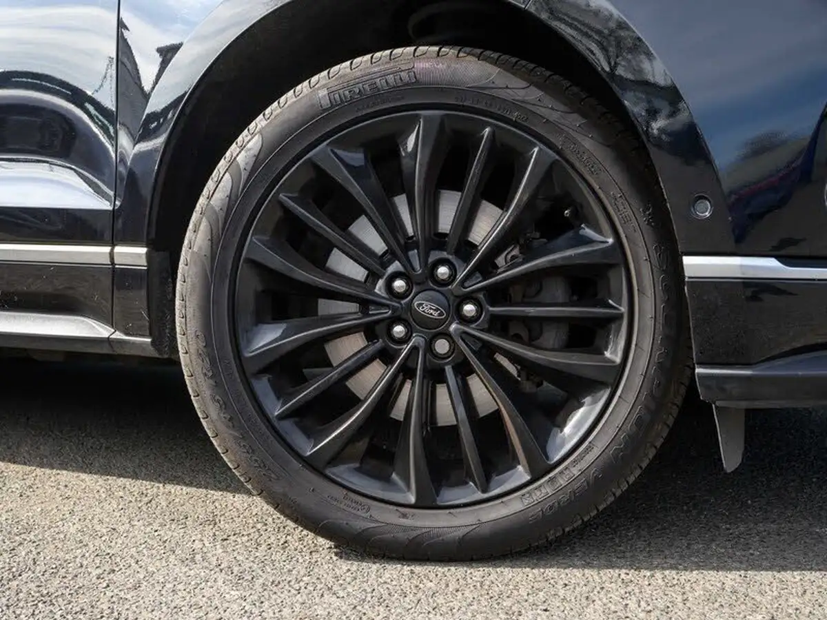 2019-ford-edge-20-vignale-big-8