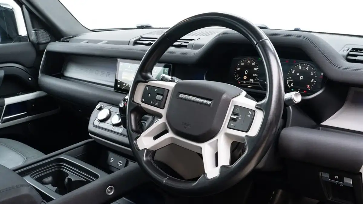 2021-land-rover-90-defender-20-p300-se-big-20