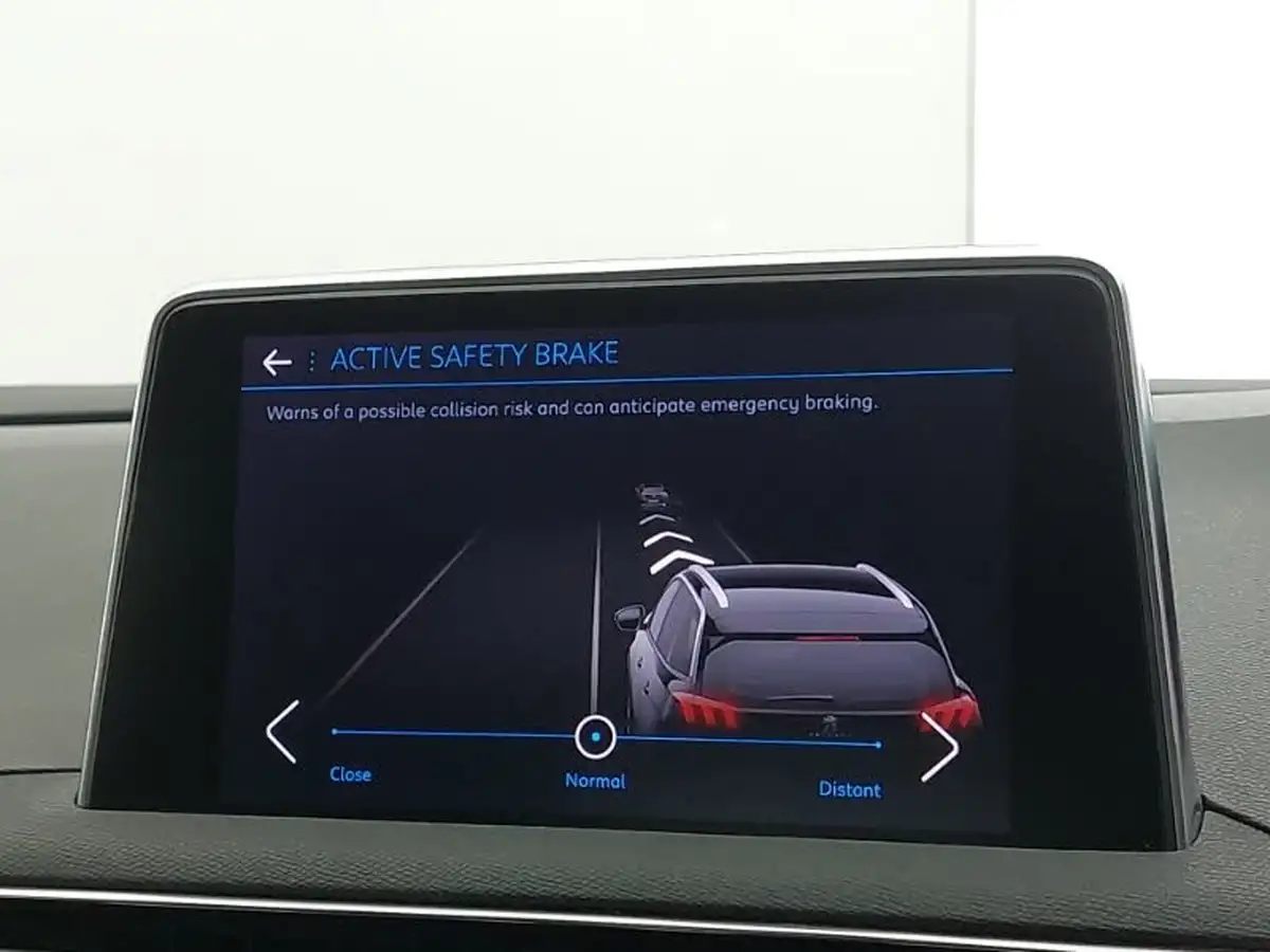 2022-peugeot-5008-suv-15-bluehdi-active-premium-big-12