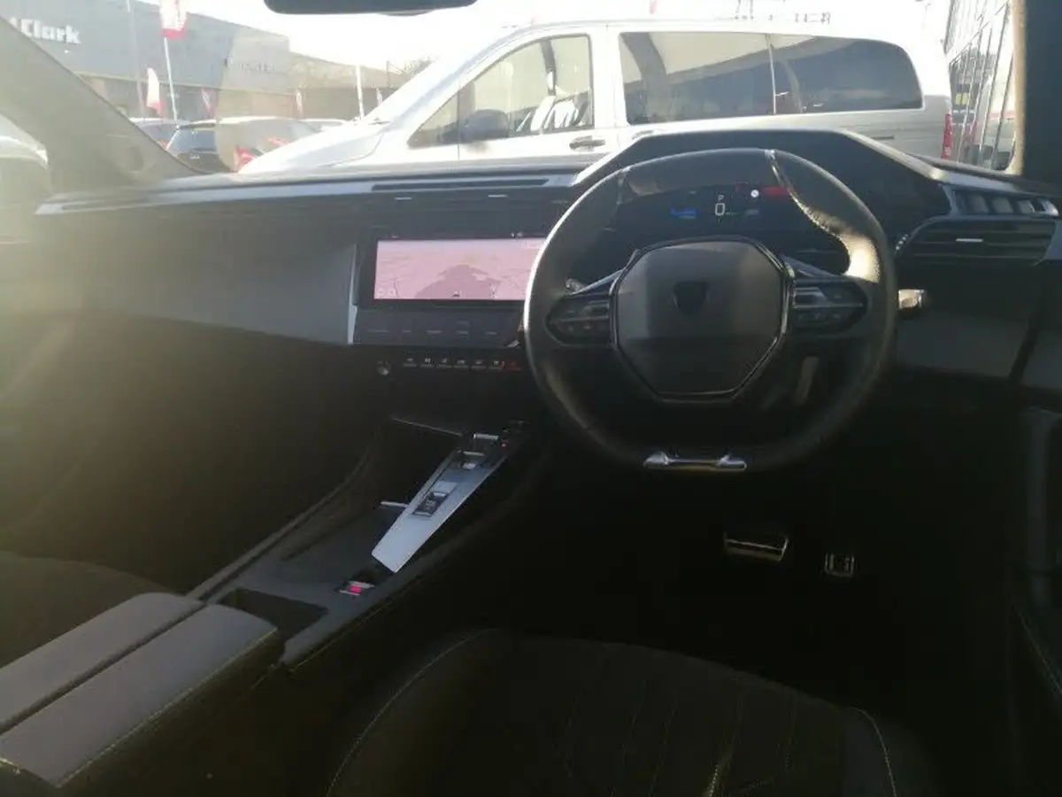 2023-peugeot-308-big-2