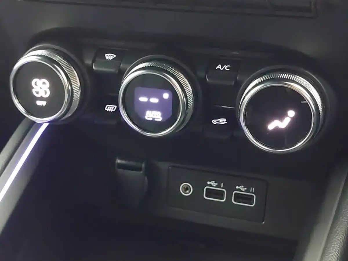 2024-renault-clio-16-techno-big-15