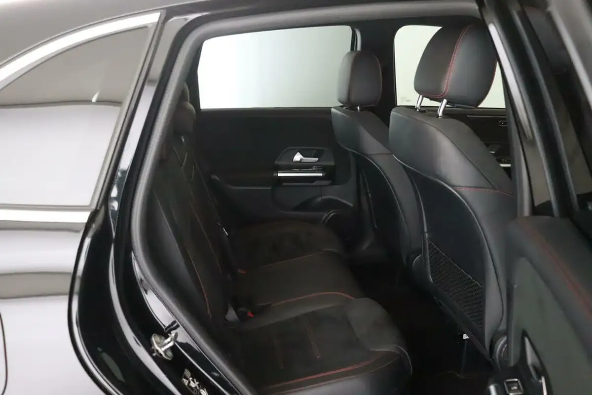 2021-mercedes-benz-b-class-13-b250e-amg-line-executive-big-13