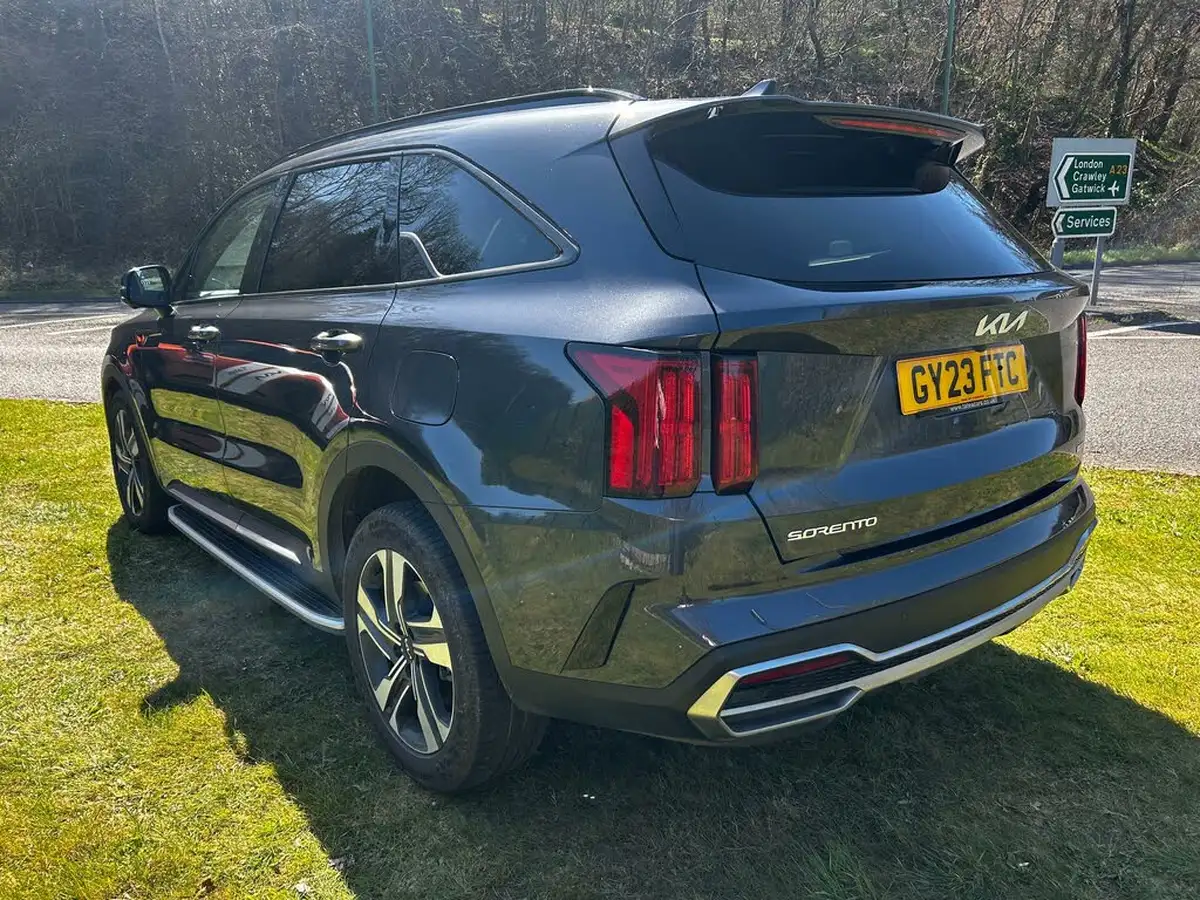 2023-kia-sorento-16-t-gdi-edition-226bhp-hev-big-4