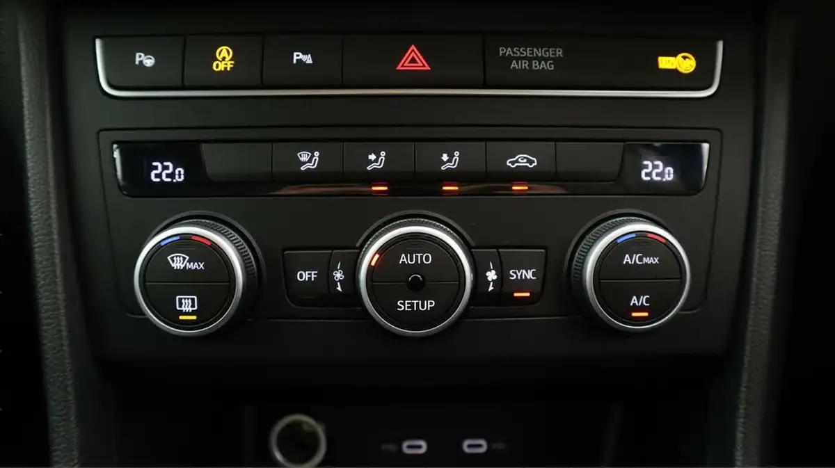 2022-seat-ateca-15-tsi-evo-se-technology-big-12