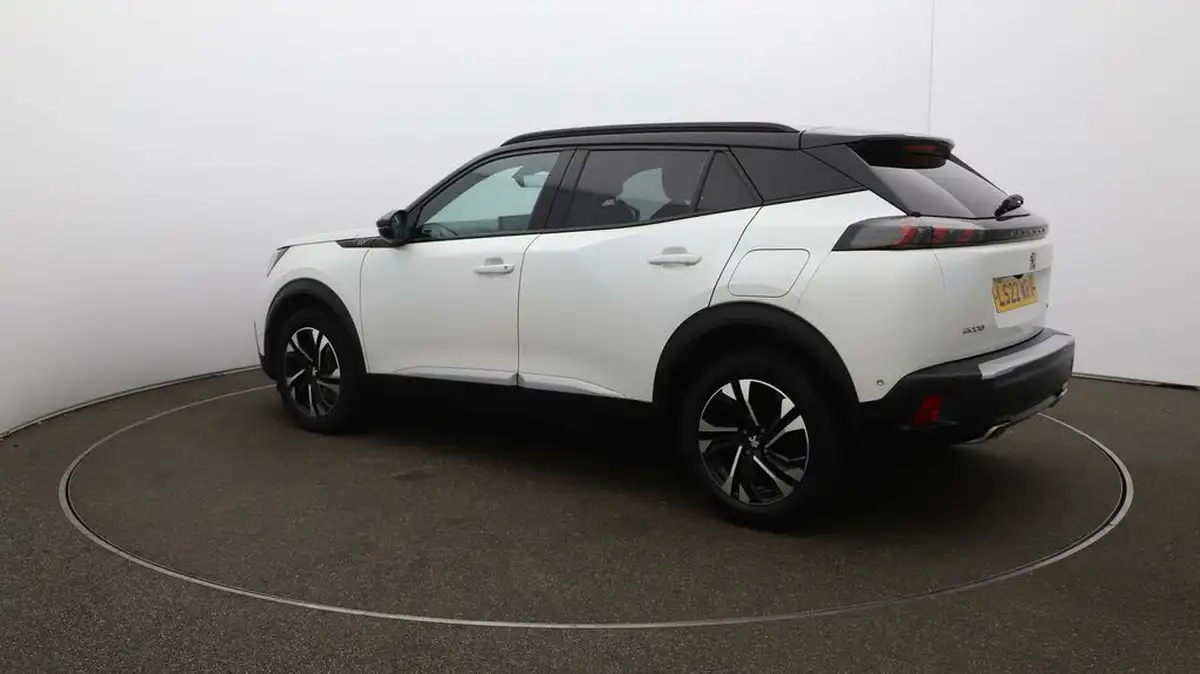 2022-peugeot-2008-suv-12-puretech-gt-big-27