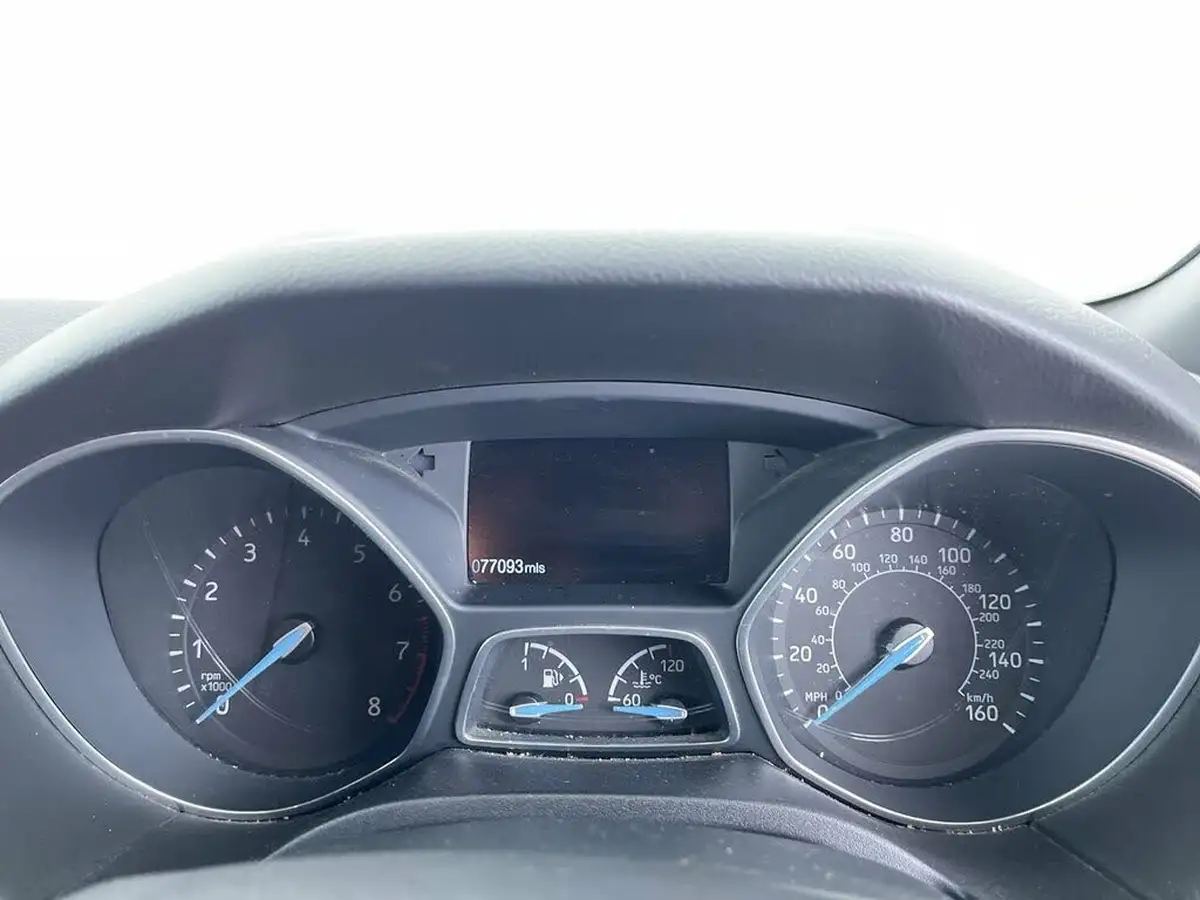 2018-ford-focus-10t-st-line-140ps-hatchback-big-38