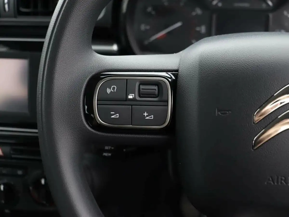 2022-citroen-c3-12-puretech-you-big-21