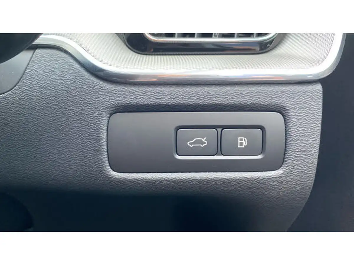 2024-volvo-xc60-20-b5-plus-big-35