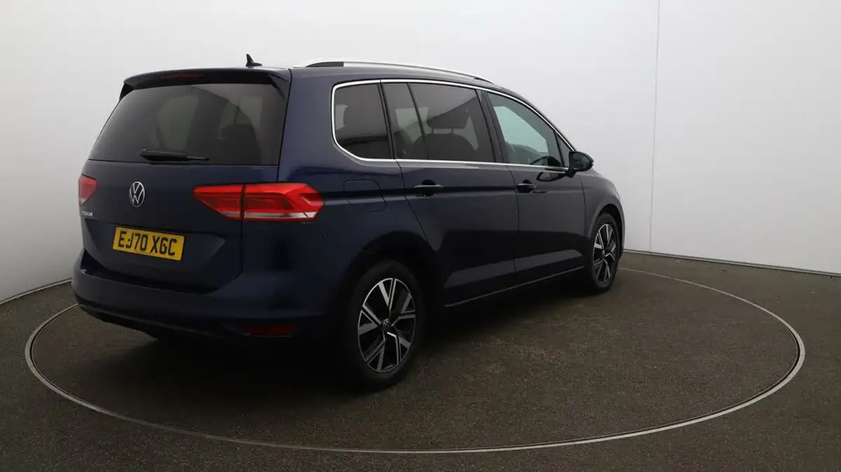 2021-volkswagen-touran-15-tsi-sel-dsg-big-47