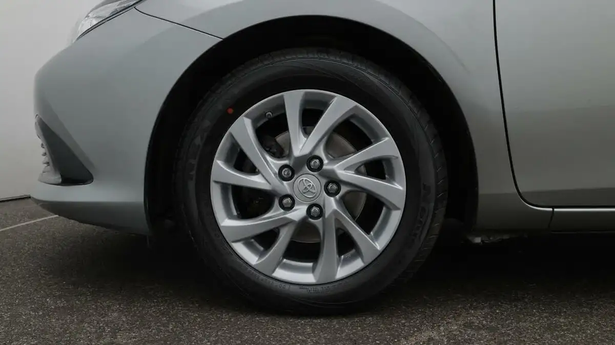 2018-toyota-auris-18-vvt-i-hsd-icon-tech-hatchback-big-18