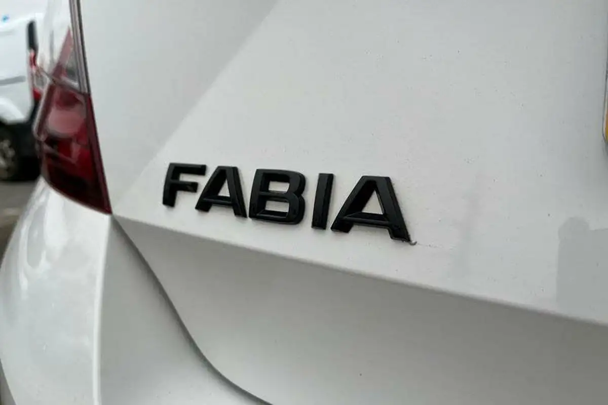 2021-skoda-fabia-10-tsi-monte-carlo-95ps-hatchback-big-38