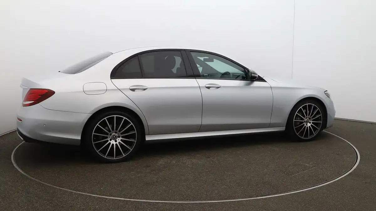 2019-mercedes-benz-e-class-20d-e220d-amg-line-night-edition-premium-saloon-4d-big-42