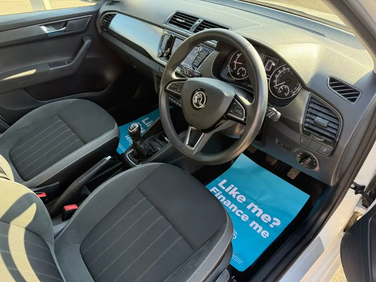 2020-skoda-fabia-10-tsi-se-l-109ps-estate-big-14