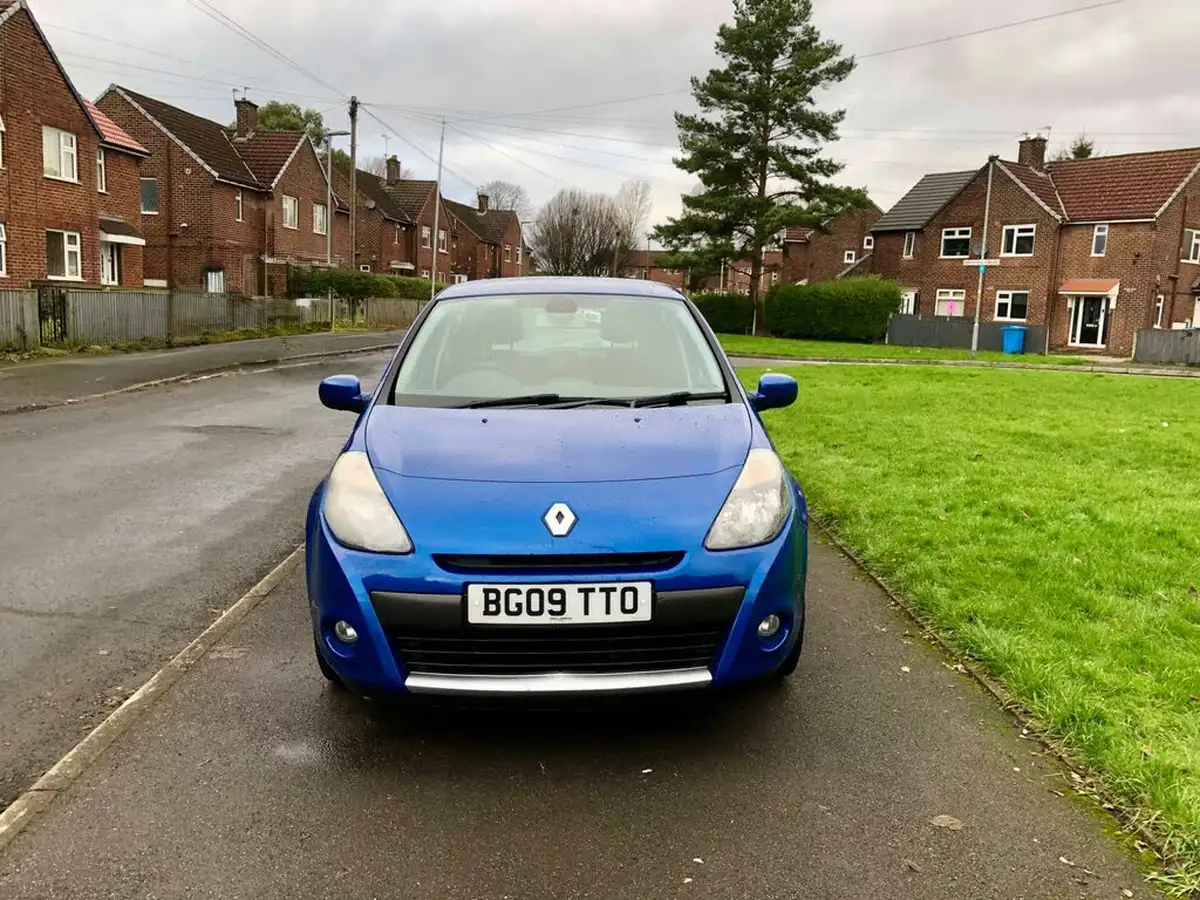 2009-renault-clio-12-dynamique-16v-100-hatchback-5d-big-5