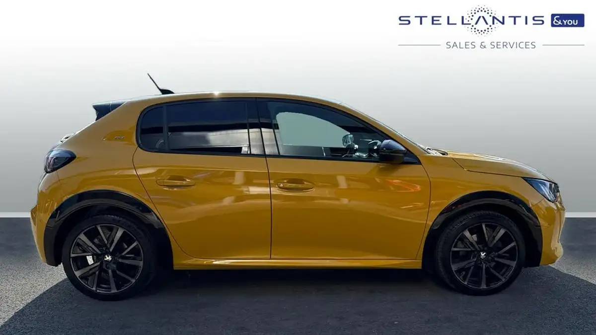 2021-peugeot-208-12-puretech-gt-premium-100bhp-big-1