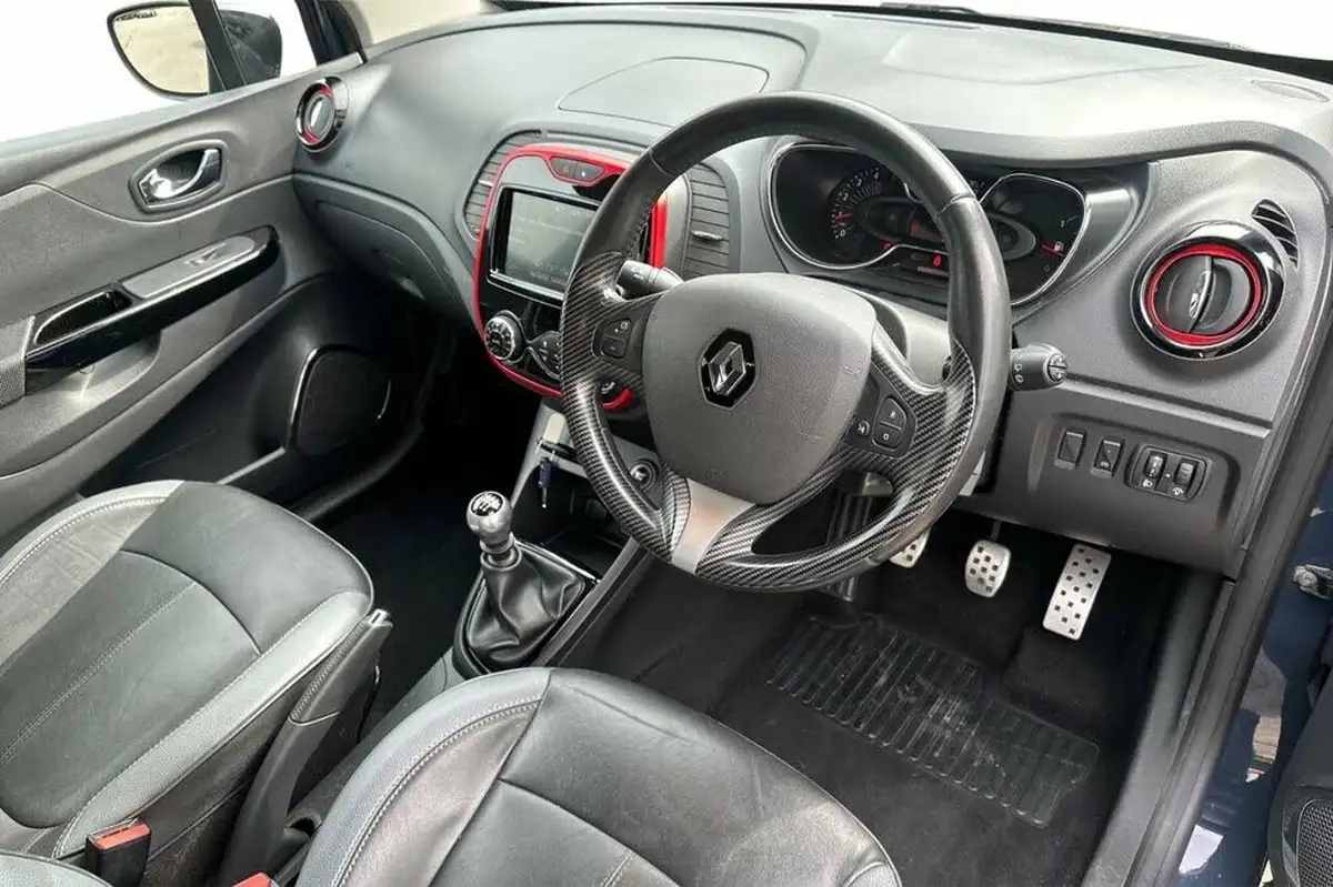 2017-renault-captur-15dci-signature-nav-110bhp-energy-ss-big-6