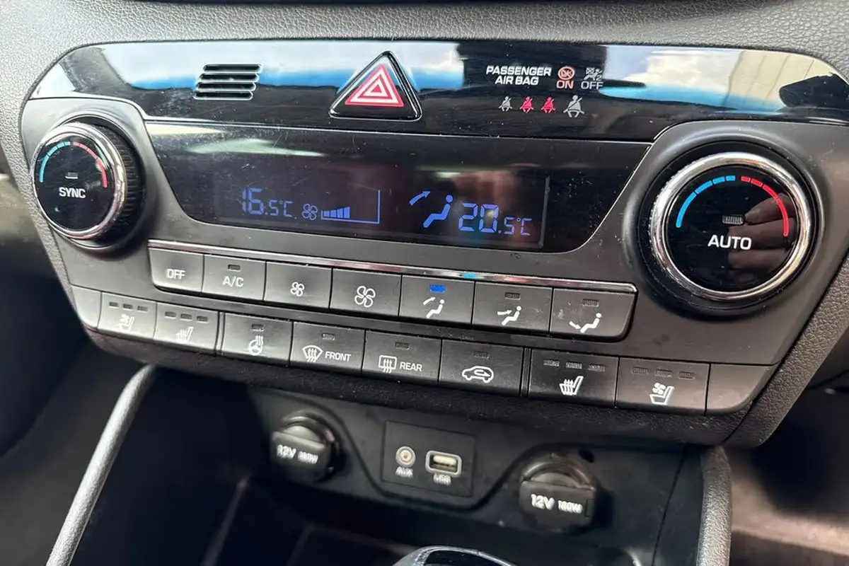 2017-hyundai-tucson-17crdi-blue-drive-premium-se-big-20