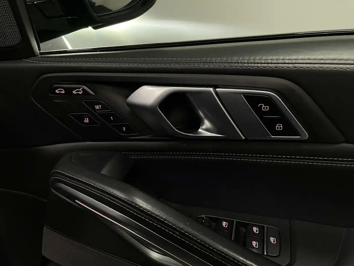 2020-bmw-x6-30td-m50d-big-17