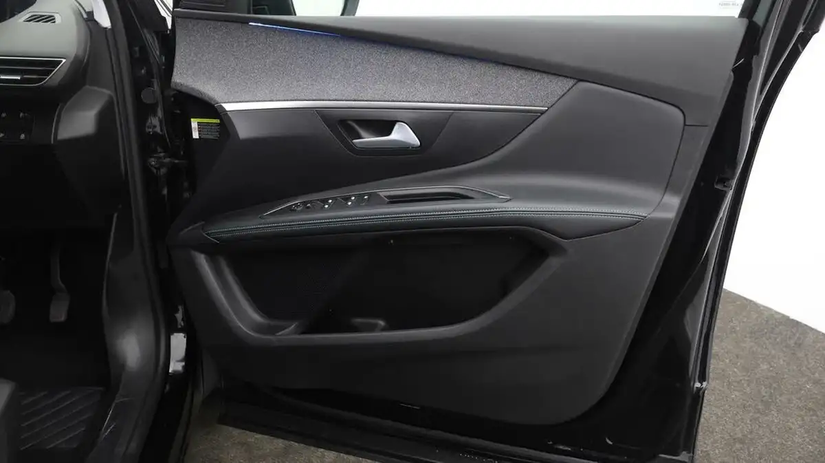 2021-peugeot-5008-suv-15-bluehdi-allure-premium-big-14