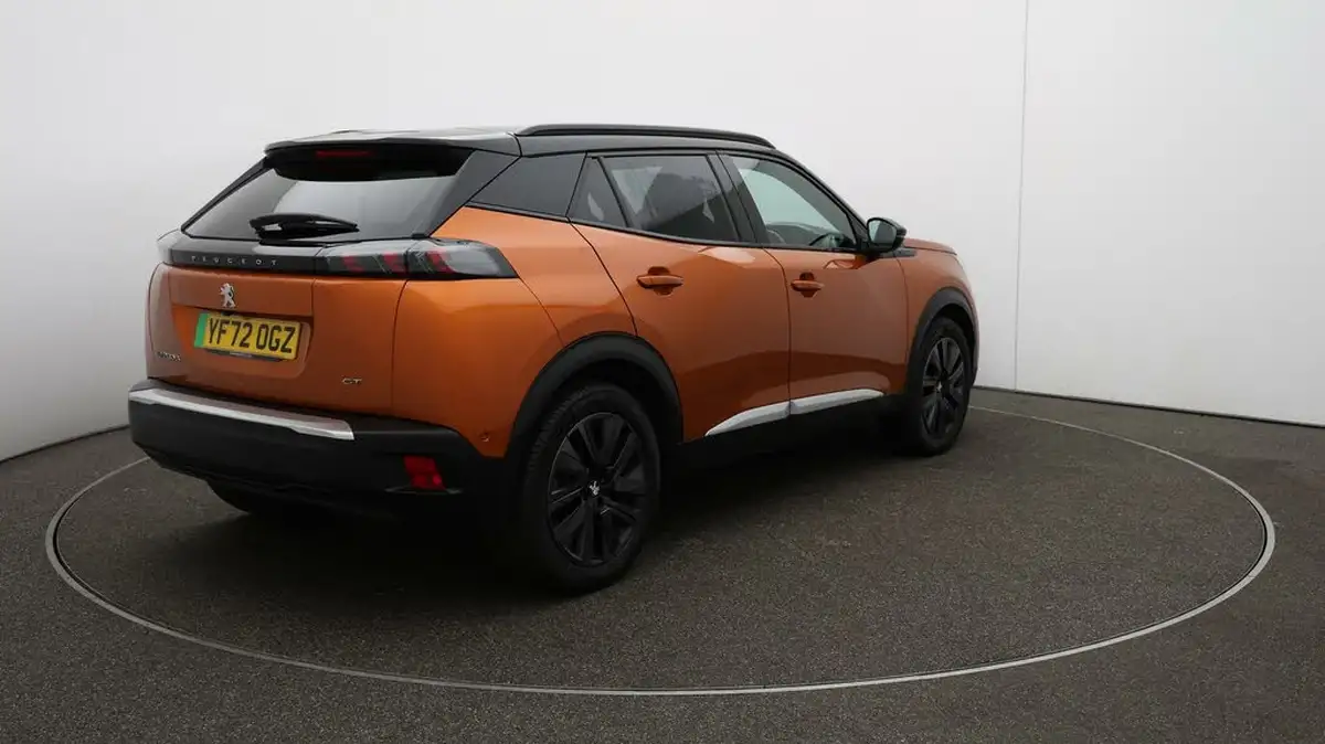 2022-peugeot-2008-suv-e-gt-premium-big-48