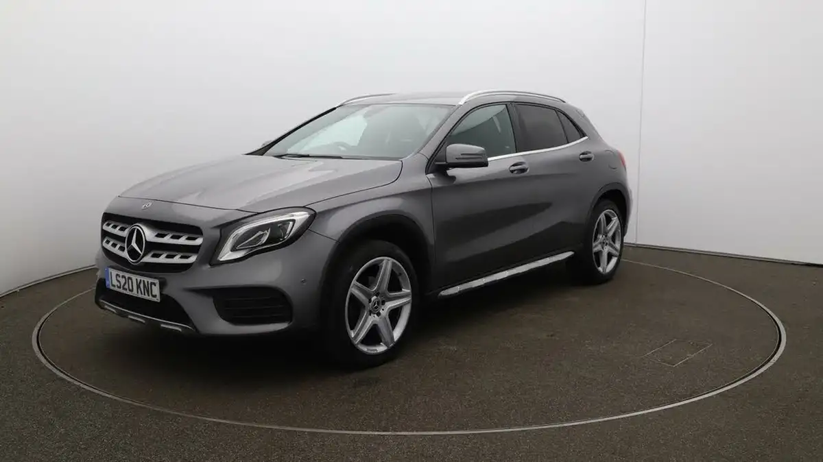 2020-mercedes-benz-gla-class-16-gla-180-amg-line-edition-7g-dct-big-60