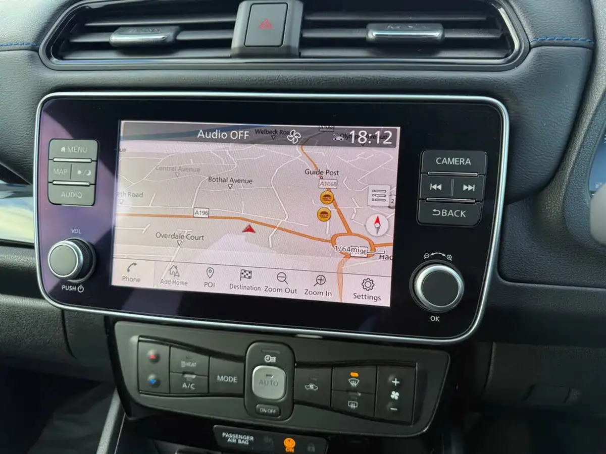 2023-nissan-leaf-e-tekna-39kwh-big-47