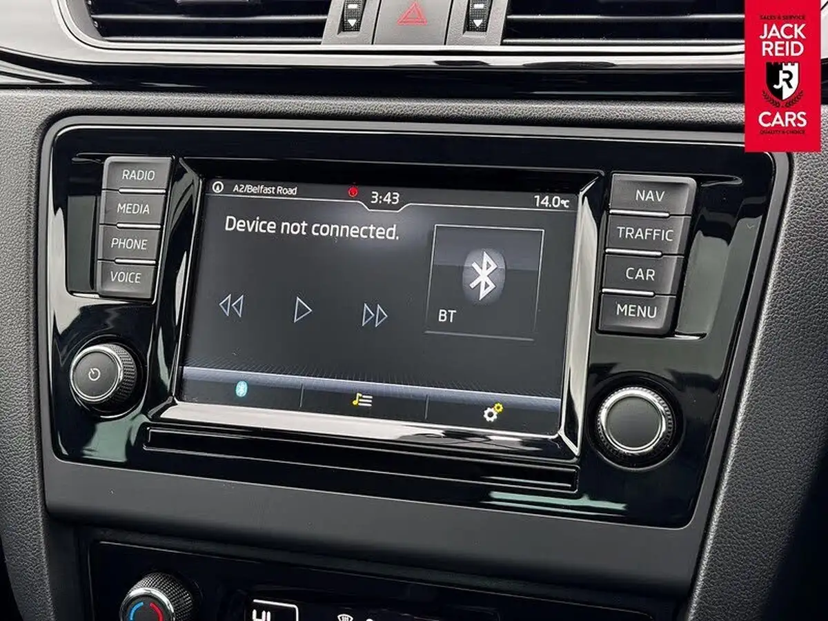 2018-skoda-rapid-spaceback-10-tsi-se-sport-109ps-ss-big-19