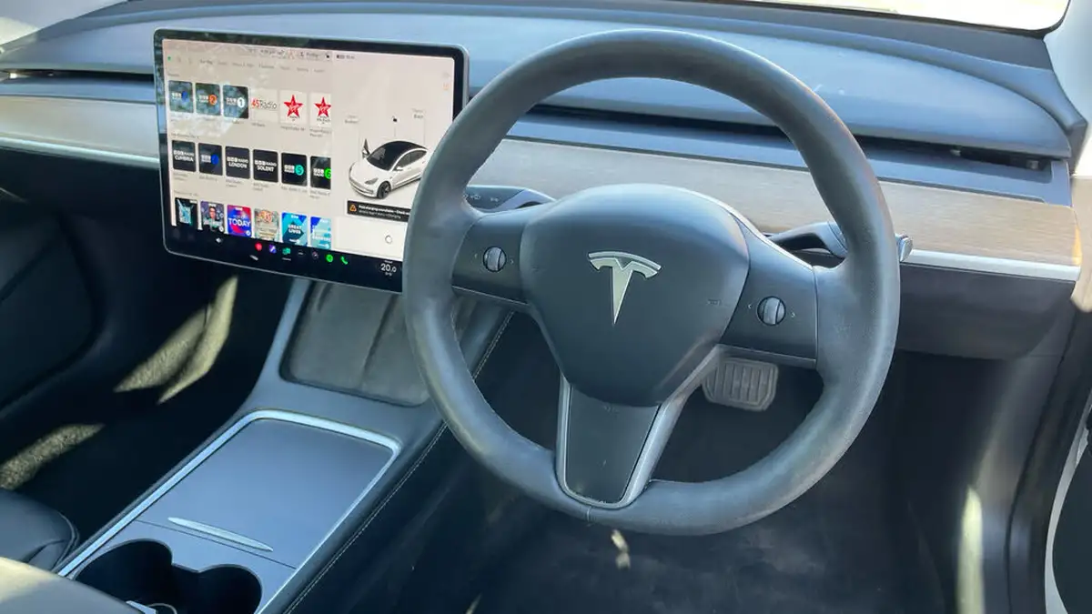 2021-tesla-model-3-e-standard-plus-big-8