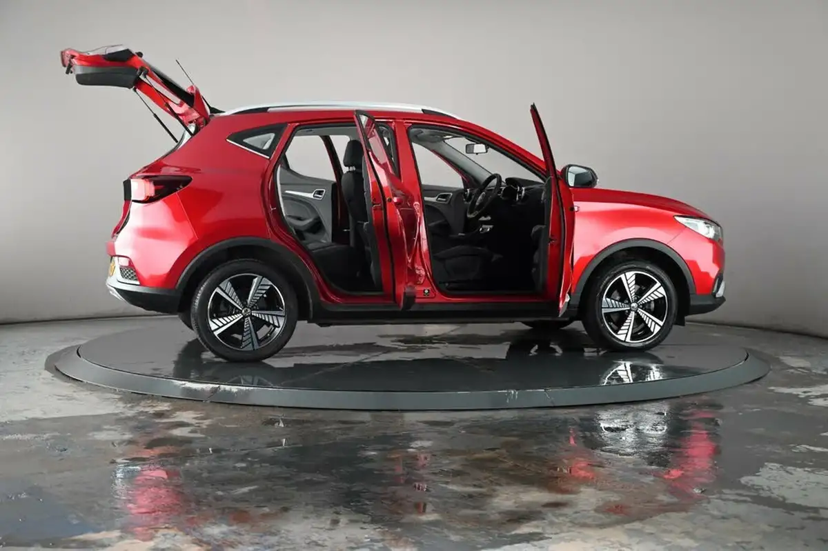 2020-mg-zs-suv-e-exclusive-ev-big-51