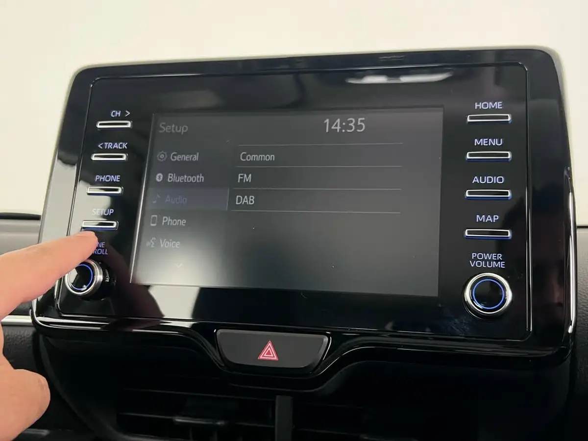2022-toyota-yaris-15-vvt-i-icon-big-26