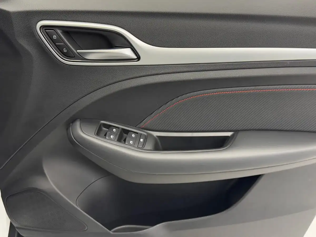 2023-mg-zs-suv-15-vti-tech-exclusive-big-16