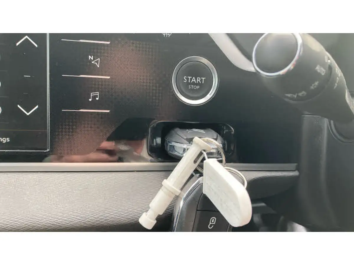 2016-citroen-grand-c4-picasso-16bluehdi-feel-eat6-big-38