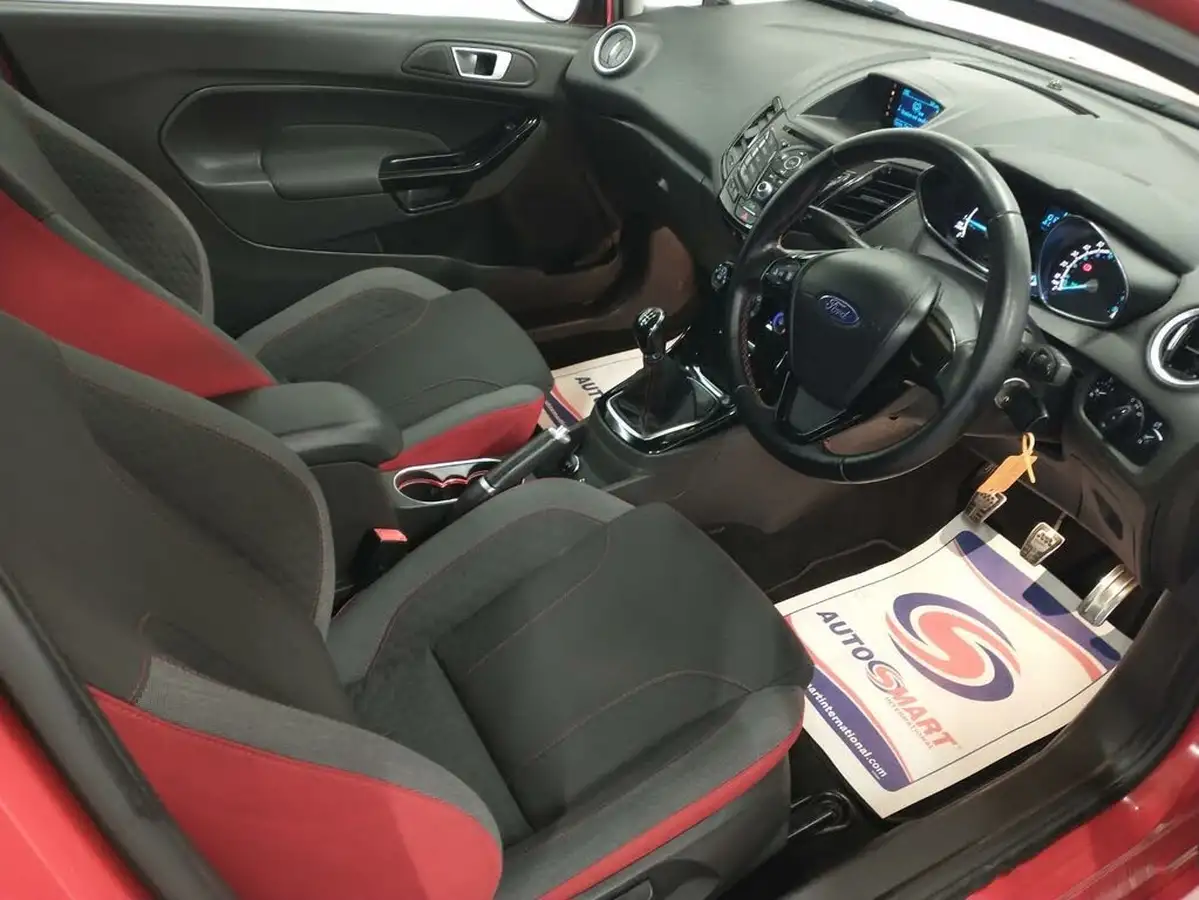 2015-ford-fiesta-10-zetec-s-red-edition-big-18