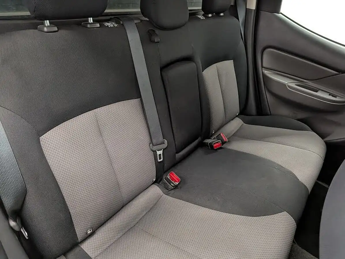 2019-mitsubishi-l200-24di-d-4life-eu6b-double-pickup-big-12