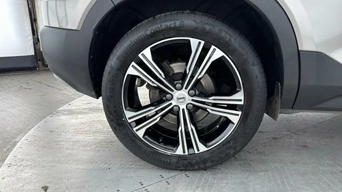 2021-volvo-xc40-20-b4-inscription-pro-194bhp-auto-big-25