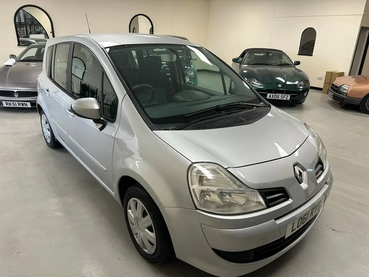 2011-renault-grand-modus-15td-expression-15dci-big-1