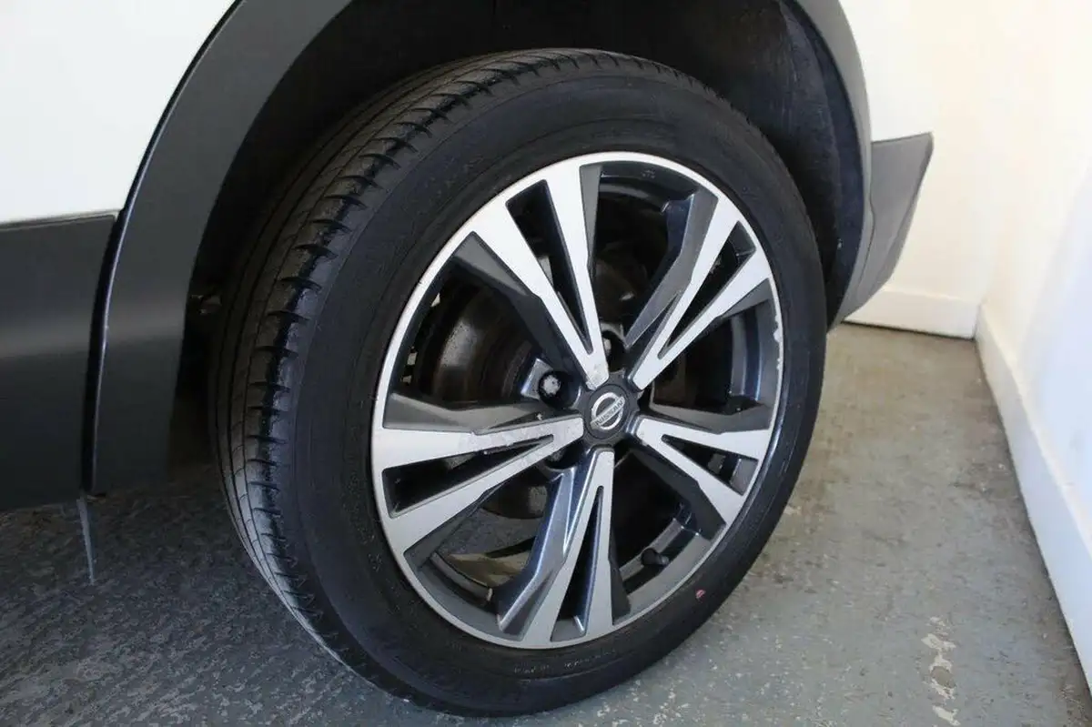 2017-nissan-qashqai-15dci-n-connecta-big-55