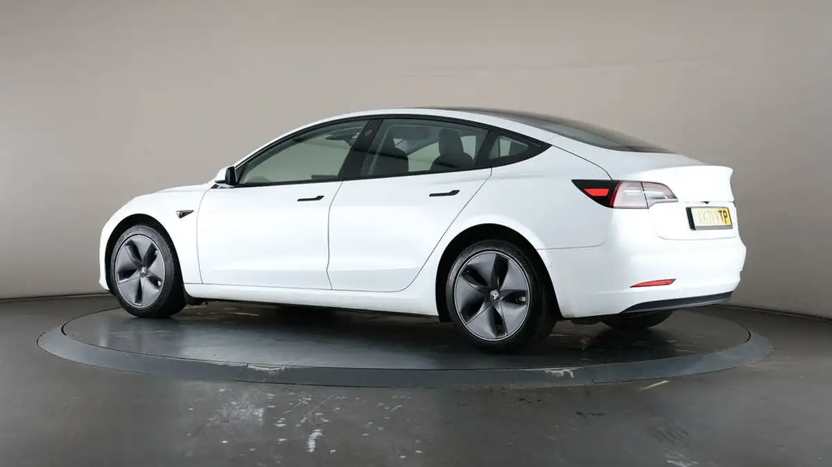 2021-tesla-model-3-e-long-range-awd-big-67