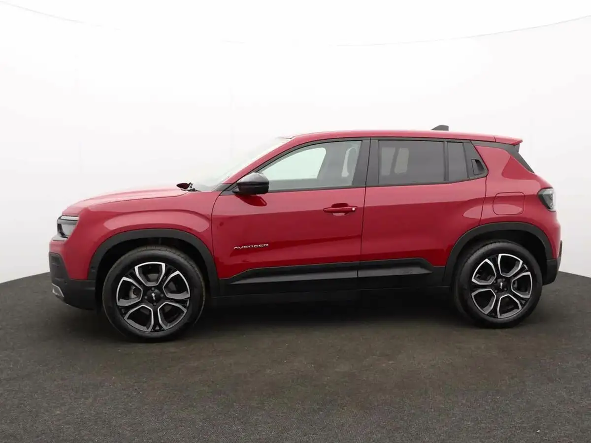2024-jeep-avenger-e-summit-big-3